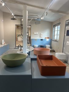 Nouvel espace salle de bain - Kei-Stone Aix en Provence - vasque coloris - inspiration design