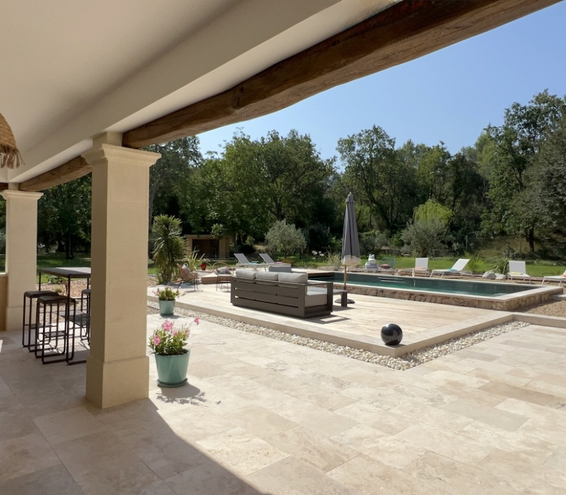 travertin-nuance-outdoor-terrasse-piscine-margelle